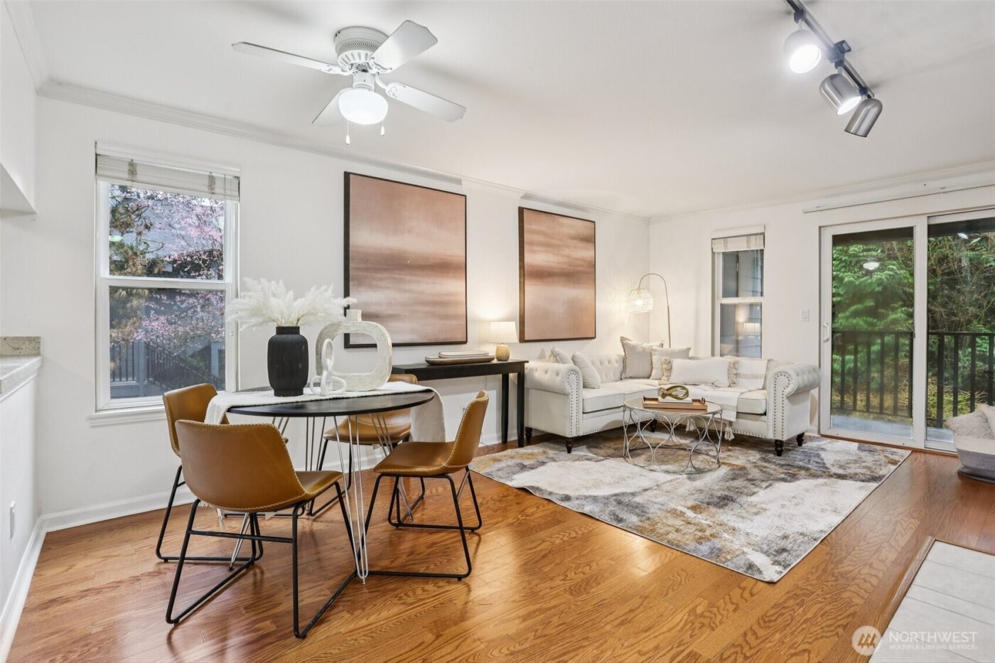 11103 NE 124th Lane #B205, Kirkland, WA 98034