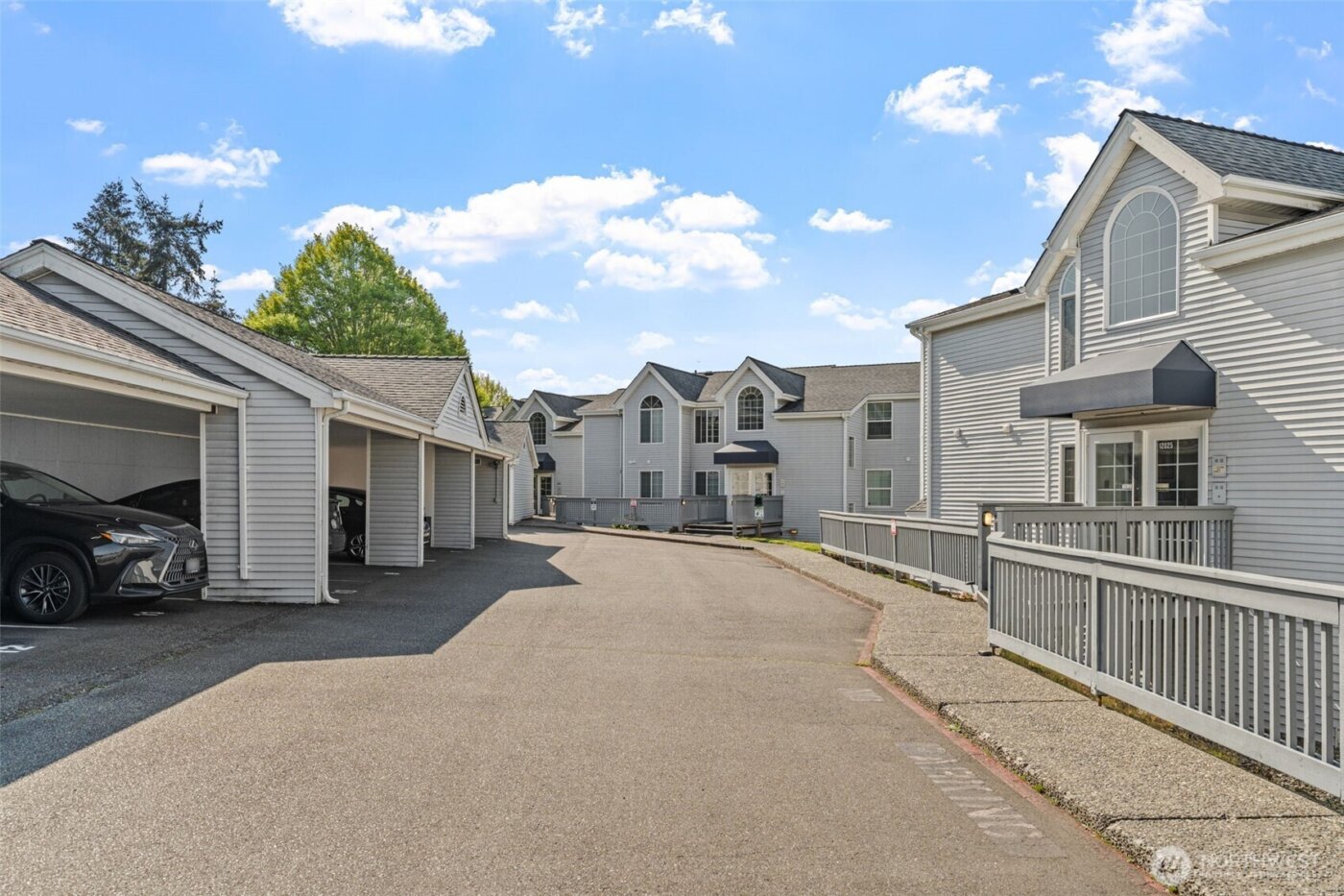 12025 SE 60th Street #B, Bellevue, WA 98006