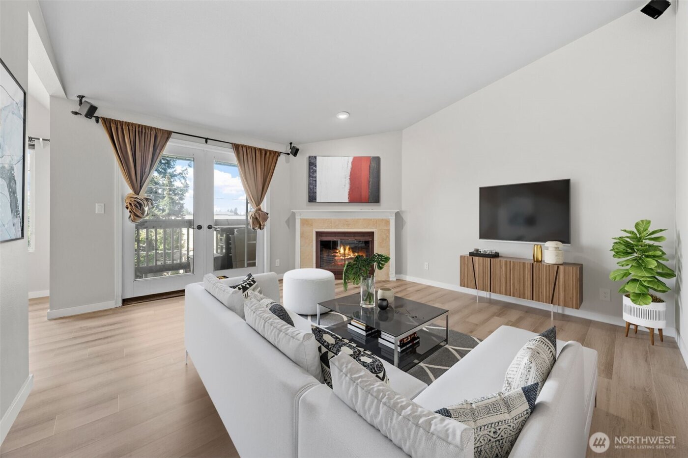 12025 SE 60th Street #B, Bellevue, WA 98006