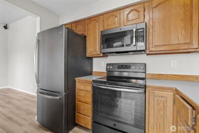 12025 SE 60th Street #B, Bellevue, WA 98006 - Photo 10