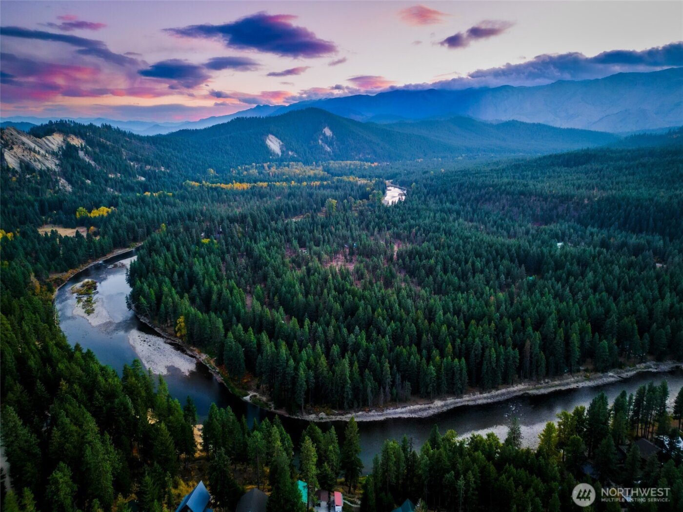 21817 Colt Road , Leavenworth, WA 98826