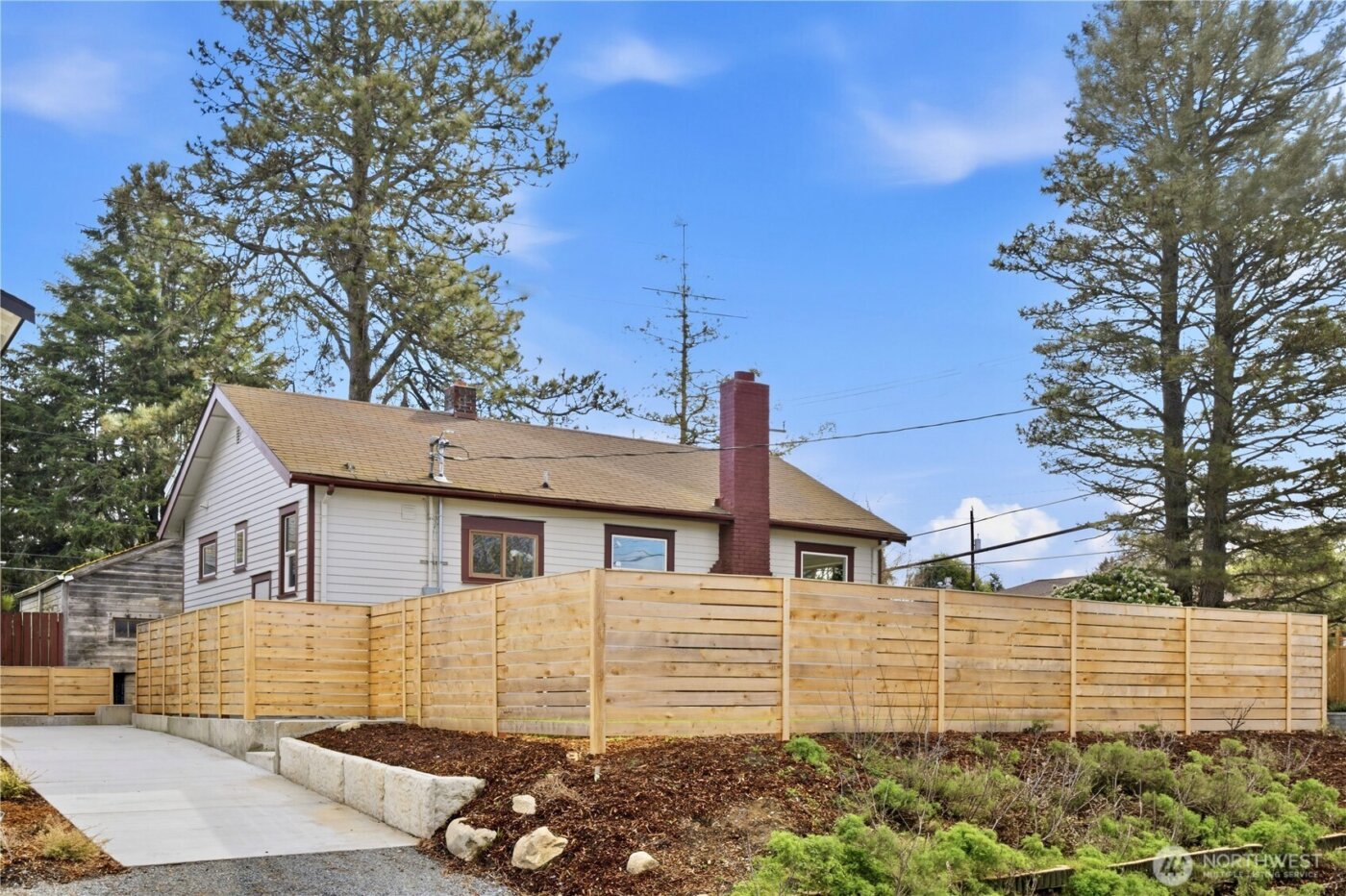 3908 SW Hanford St #A, Seattle, WA 98116