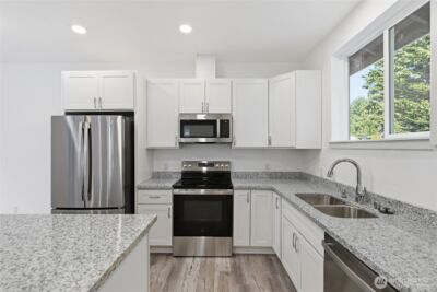 815 S 96th Street , Tacoma, WA 98444-4211 - Photo 33