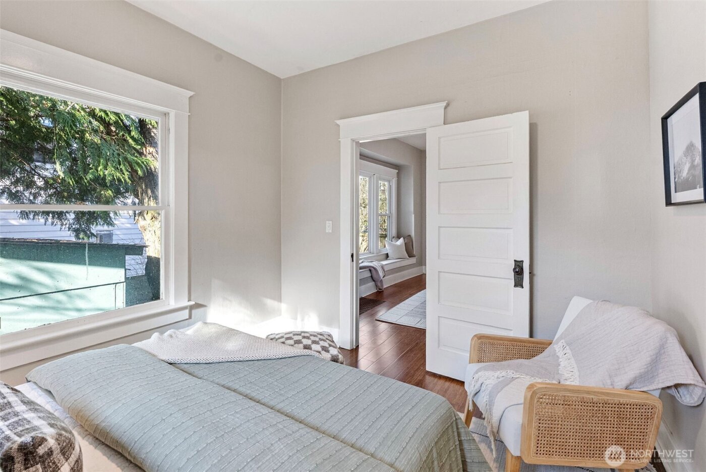 827 NW 61st Street , Seattle, WA 98107