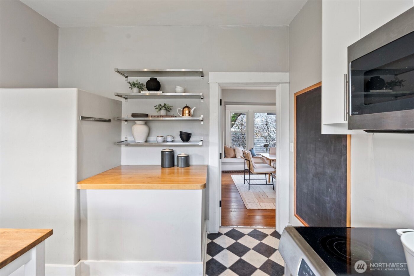 827 NW 61st Street , Seattle, WA 98107