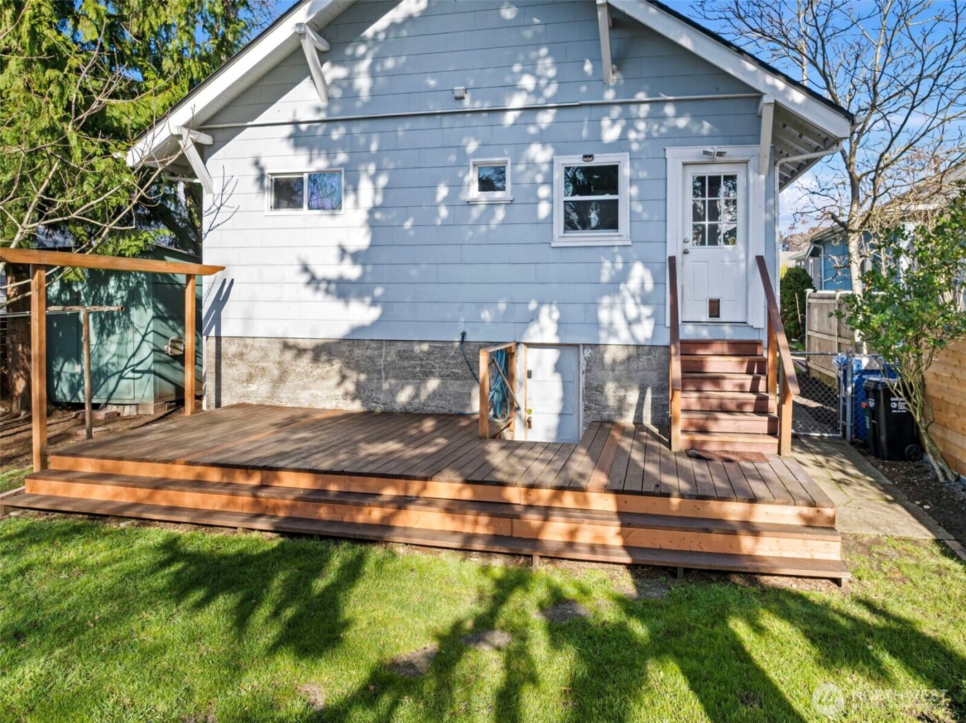 827 NW 61st Street , Seattle, WA 98107