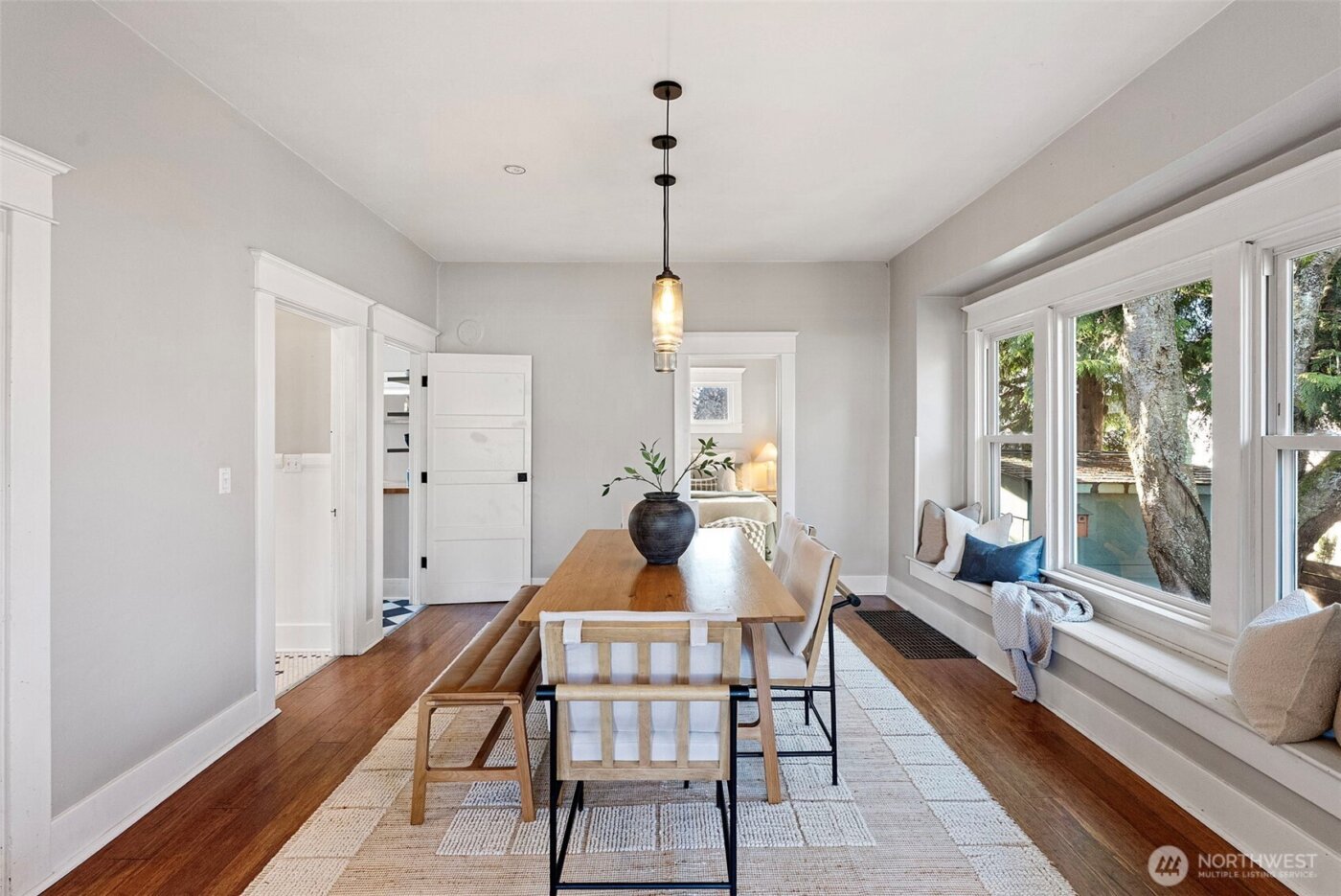 827 NW 61st Street , Seattle, WA 98107