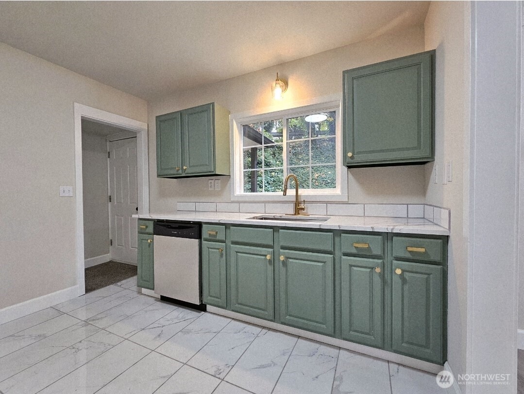 802 NW 5th Circle , Camas, WA 98607