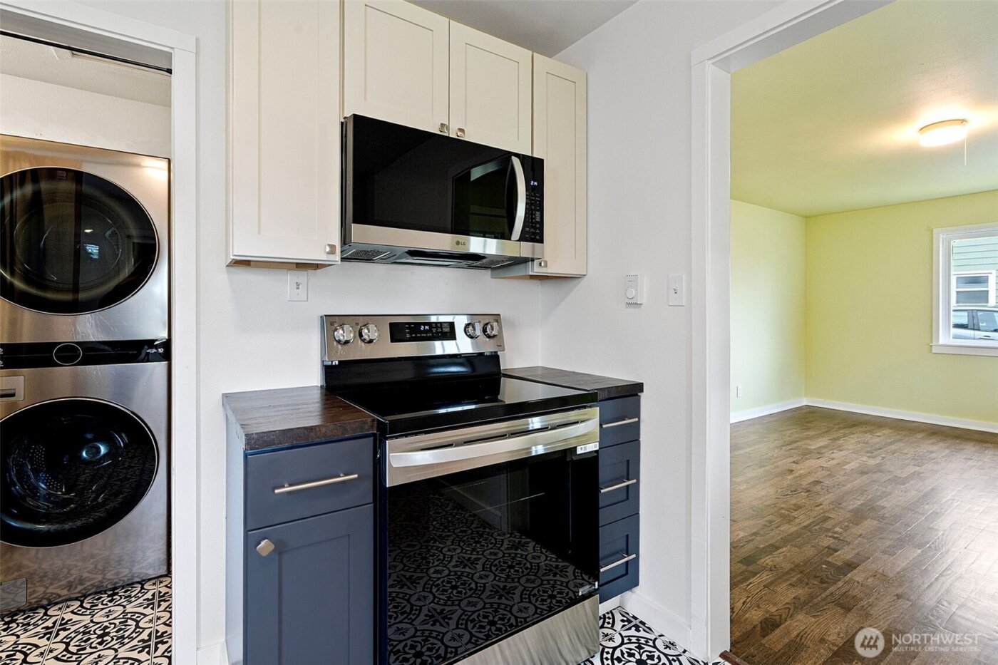 1019 S Rochester Street , Tacoma, WA 98465