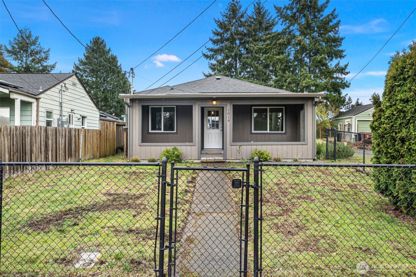 1019 S Rochester Street , Tacoma, WA 98465