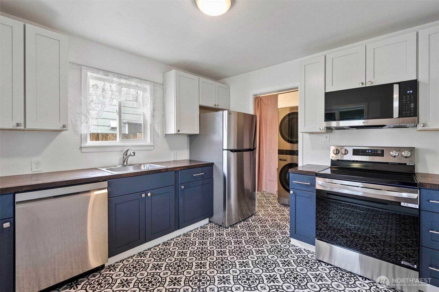 1019 S Rochester Street , Tacoma, WA 98465