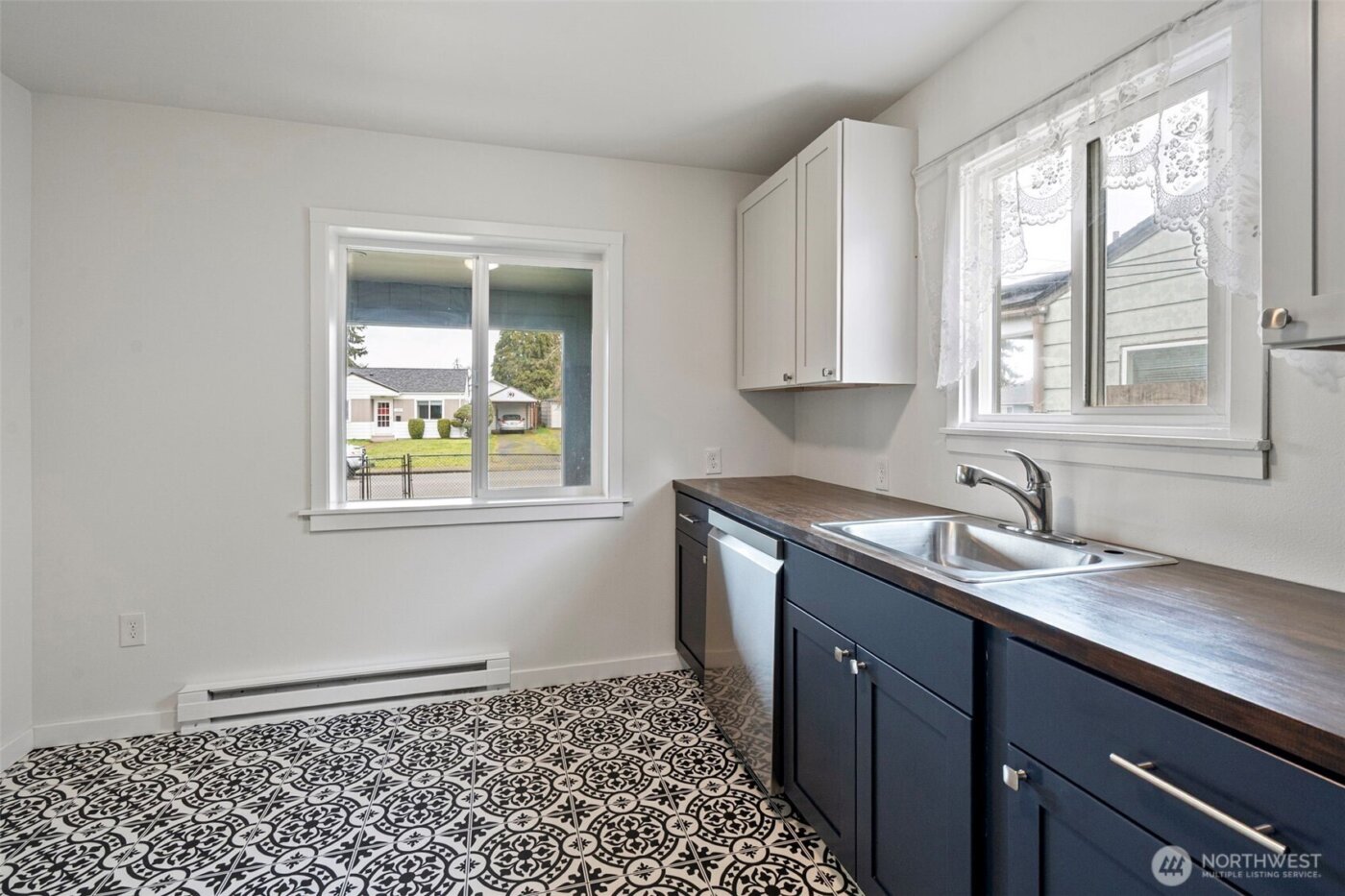 1019 S Rochester Street , Tacoma, WA 98465