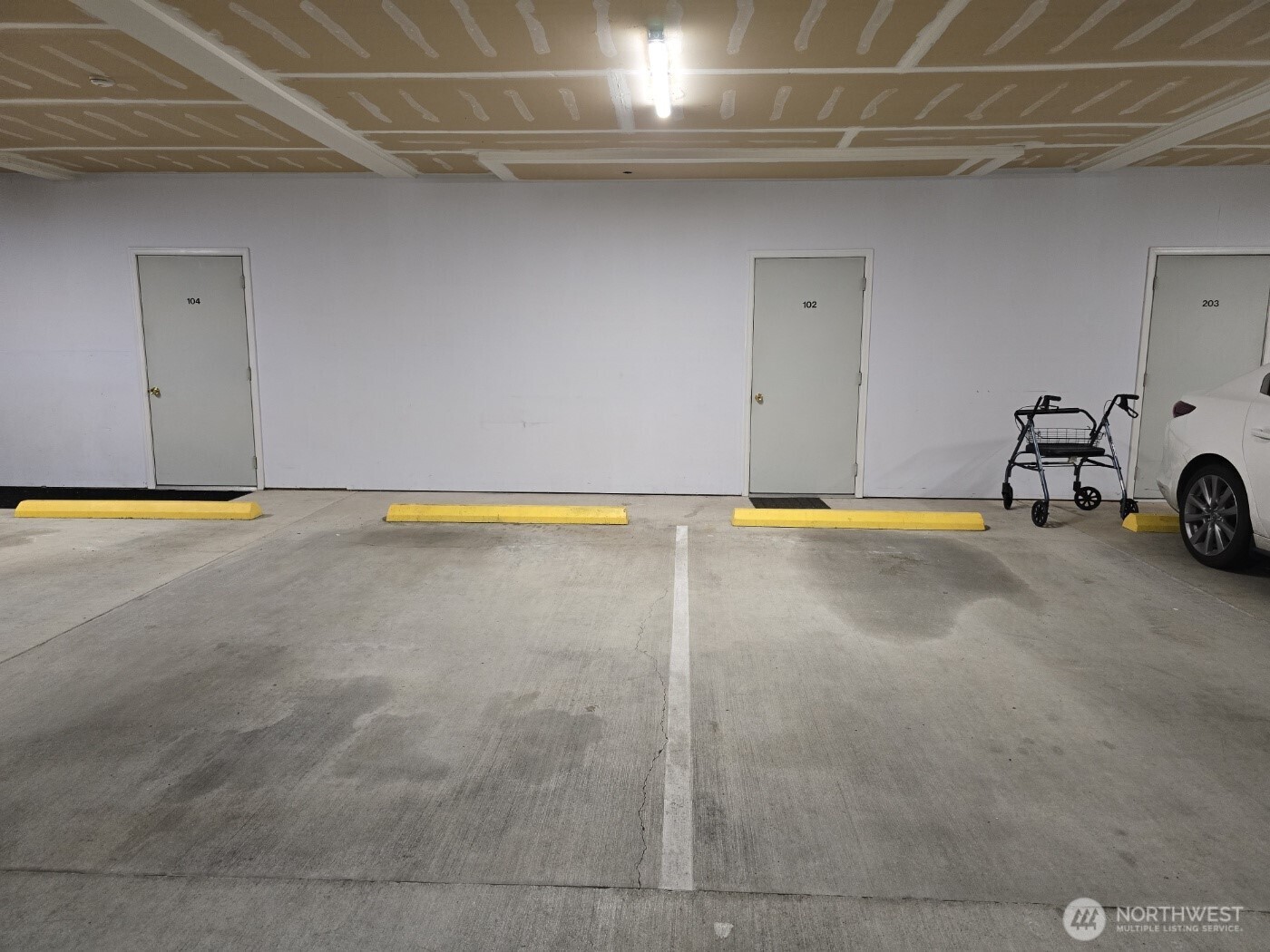 7207 210th Street SW #102, Edmonds, WA 98026