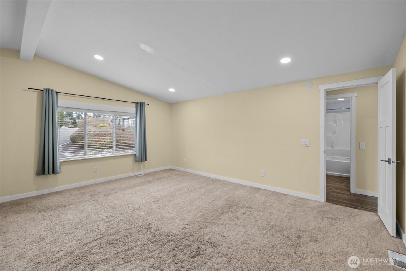 12601 NE 197th Street , Bothell, WA 98011