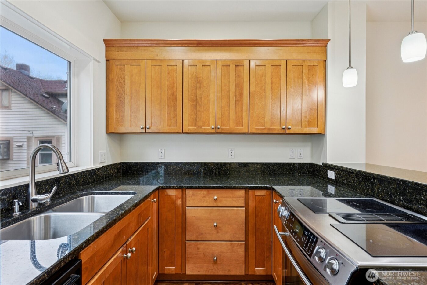 2814 E Spring Street , Seattle, WA 98122