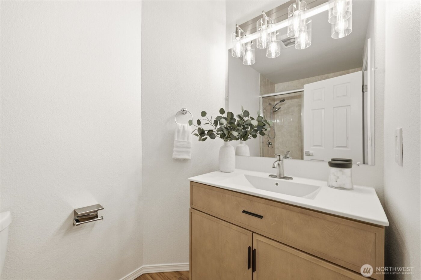 17464 NE 38th Street #B202, Redmond, WA 98052