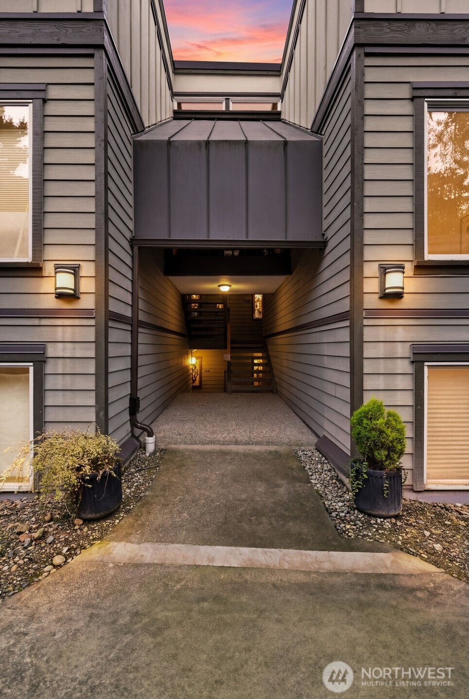 17464 NE 38th Street #B202, Redmond, WA 98052