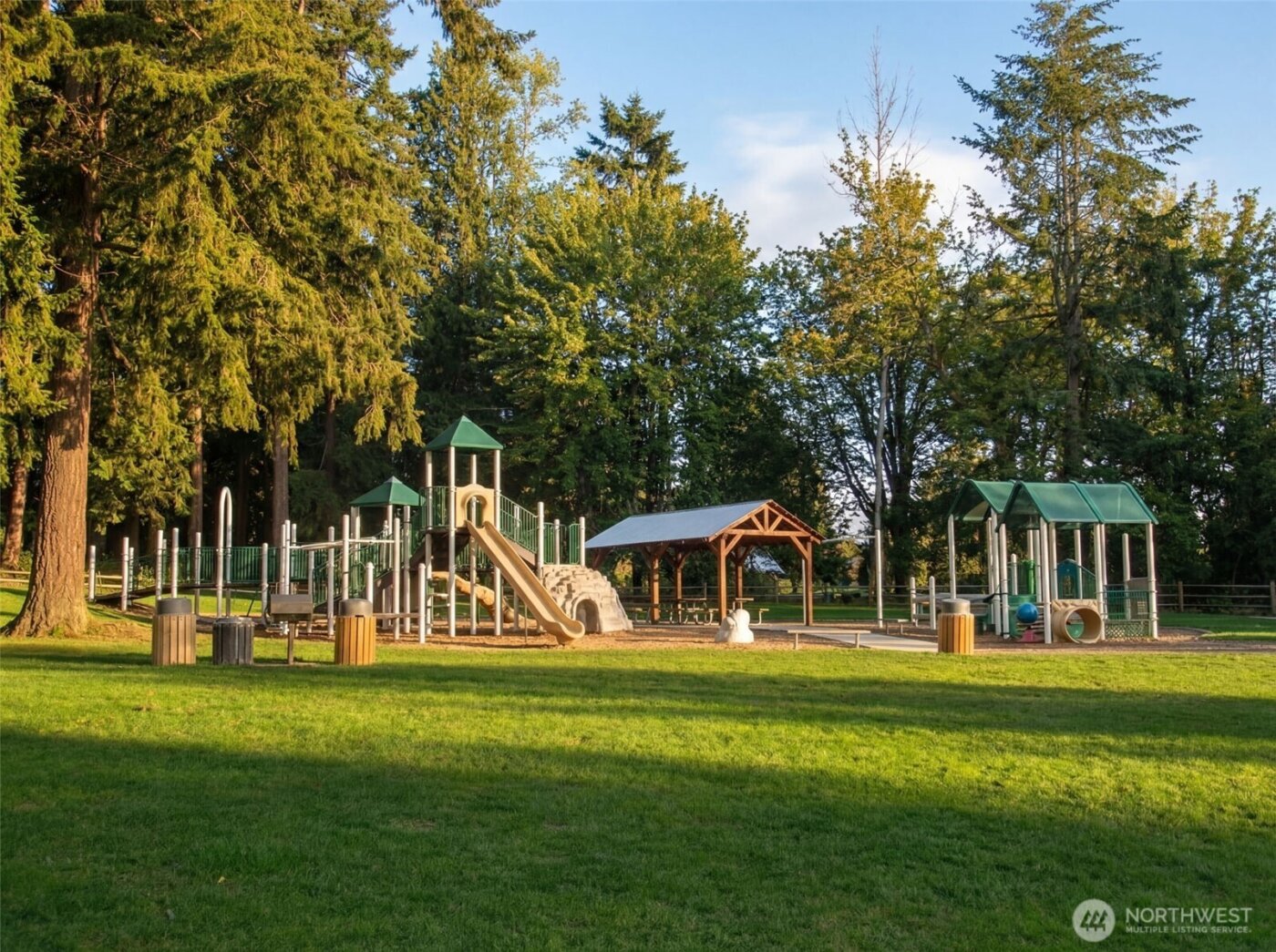 17464 NE 38th Street #B202, Redmond, WA 98052