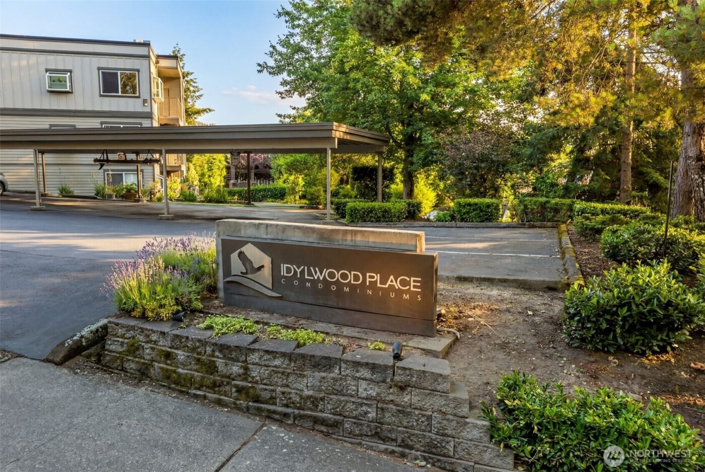 17464 NE 38th Street #B202, Redmond, WA 98052
