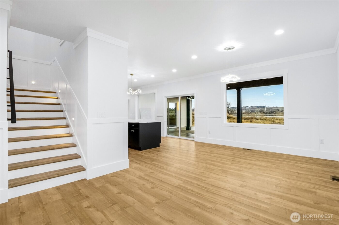 1515 W Lakeside Dr , Moses Lake, WA 98837