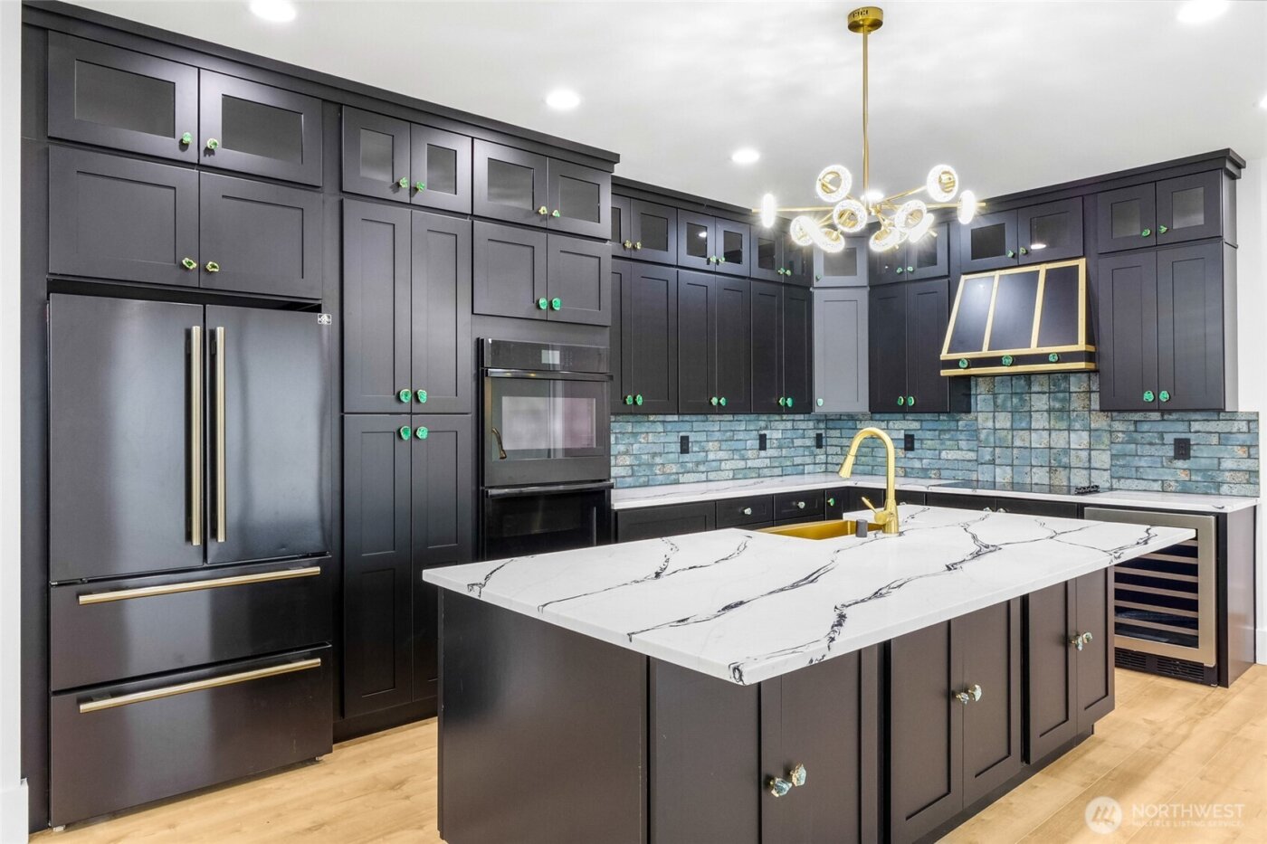 1515 W Lakeside Dr , Moses Lake, WA 98837