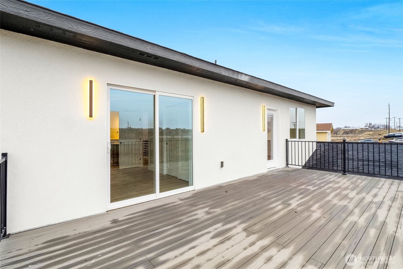 1515 W Lakeside Dr , Moses Lake, WA 98837