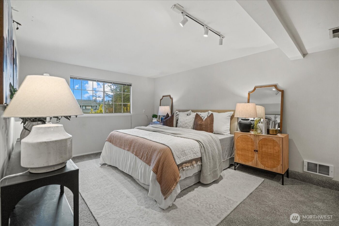 11414 107 Place NE, Kirkland, WA 98033