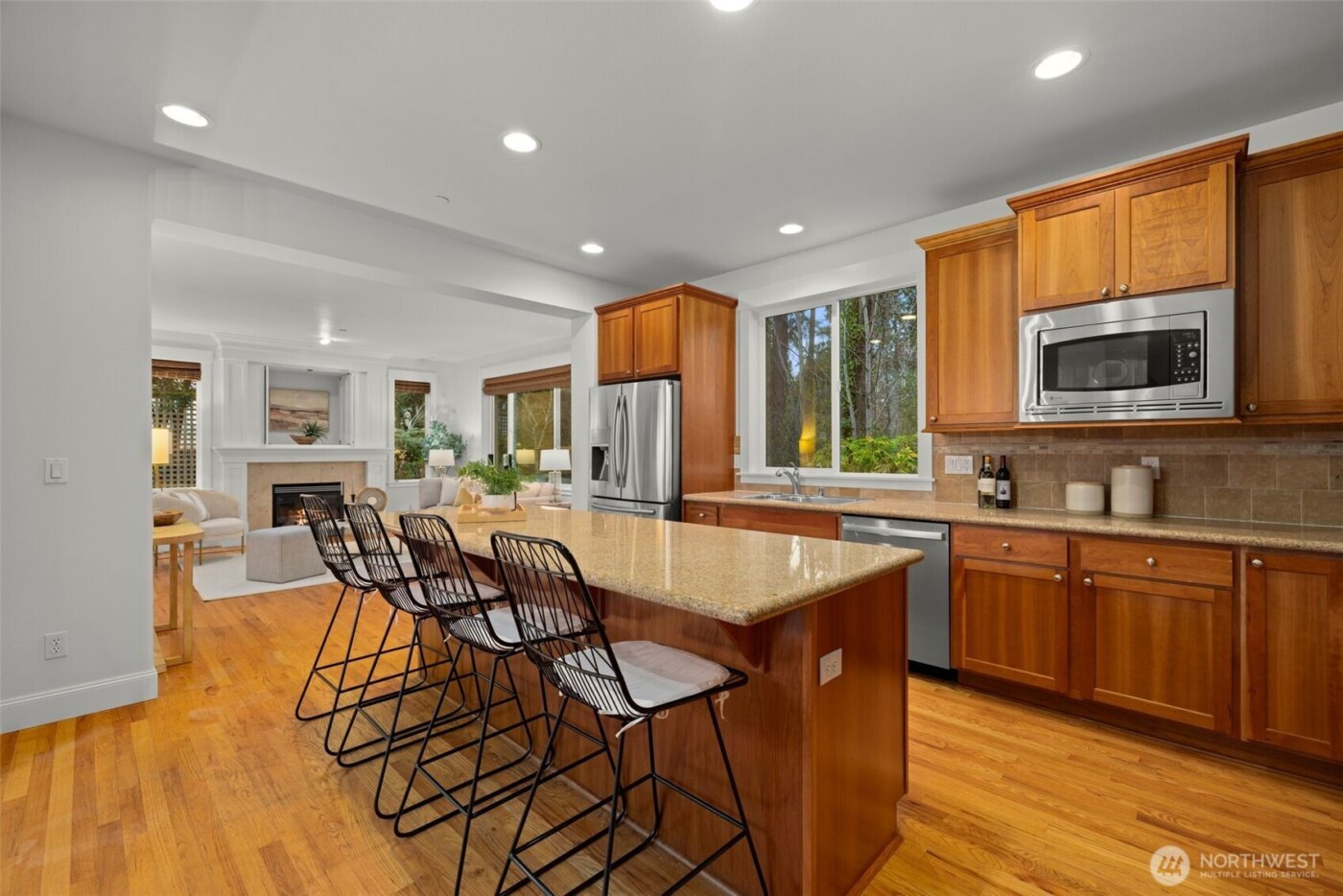 1717 100th Avenue NE, Bellevue, WA 98004