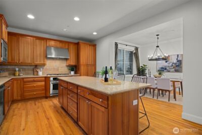 1717 100th Avenue NE, Bellevue, WA 98004 - Photo 18