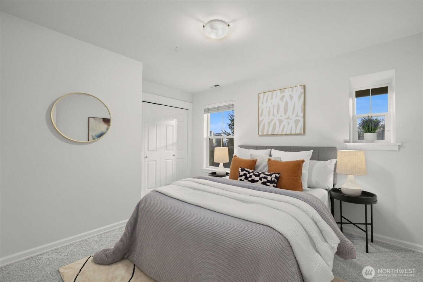 1717 100th Avenue NE, Bellevue, WA 98004