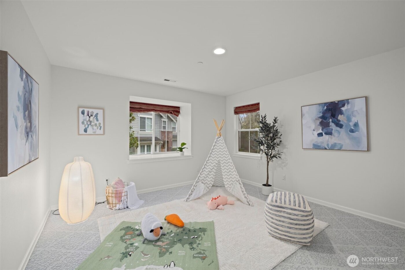1717 100th Avenue NE, Bellevue, WA 98004