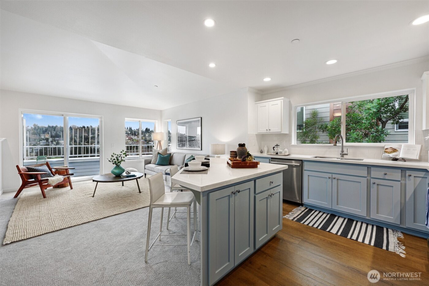 2841 14th Avenue W #202, Seattle, WA 98119