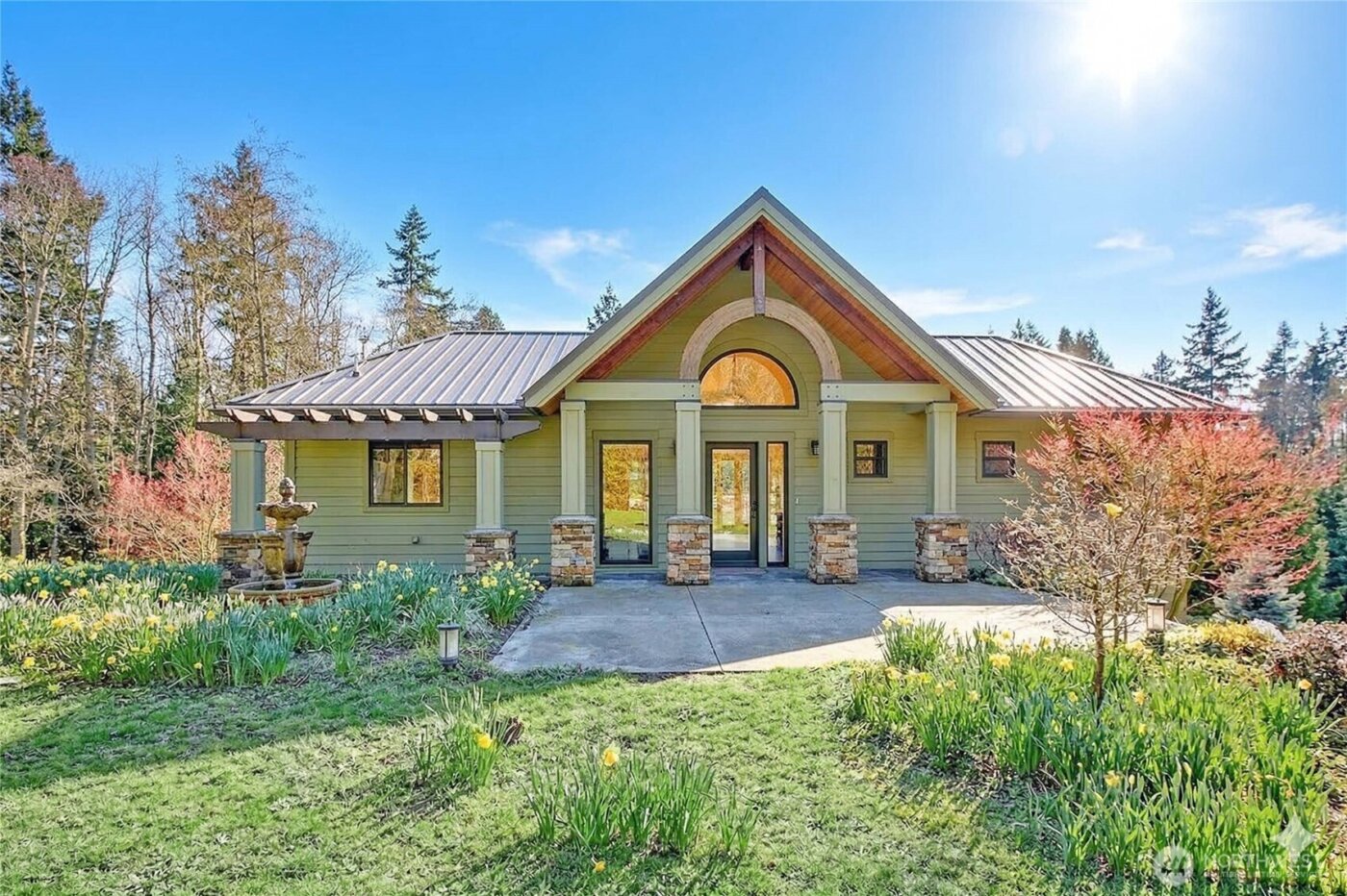 2165 Lowell Point Road , Camano Island, WA 98282