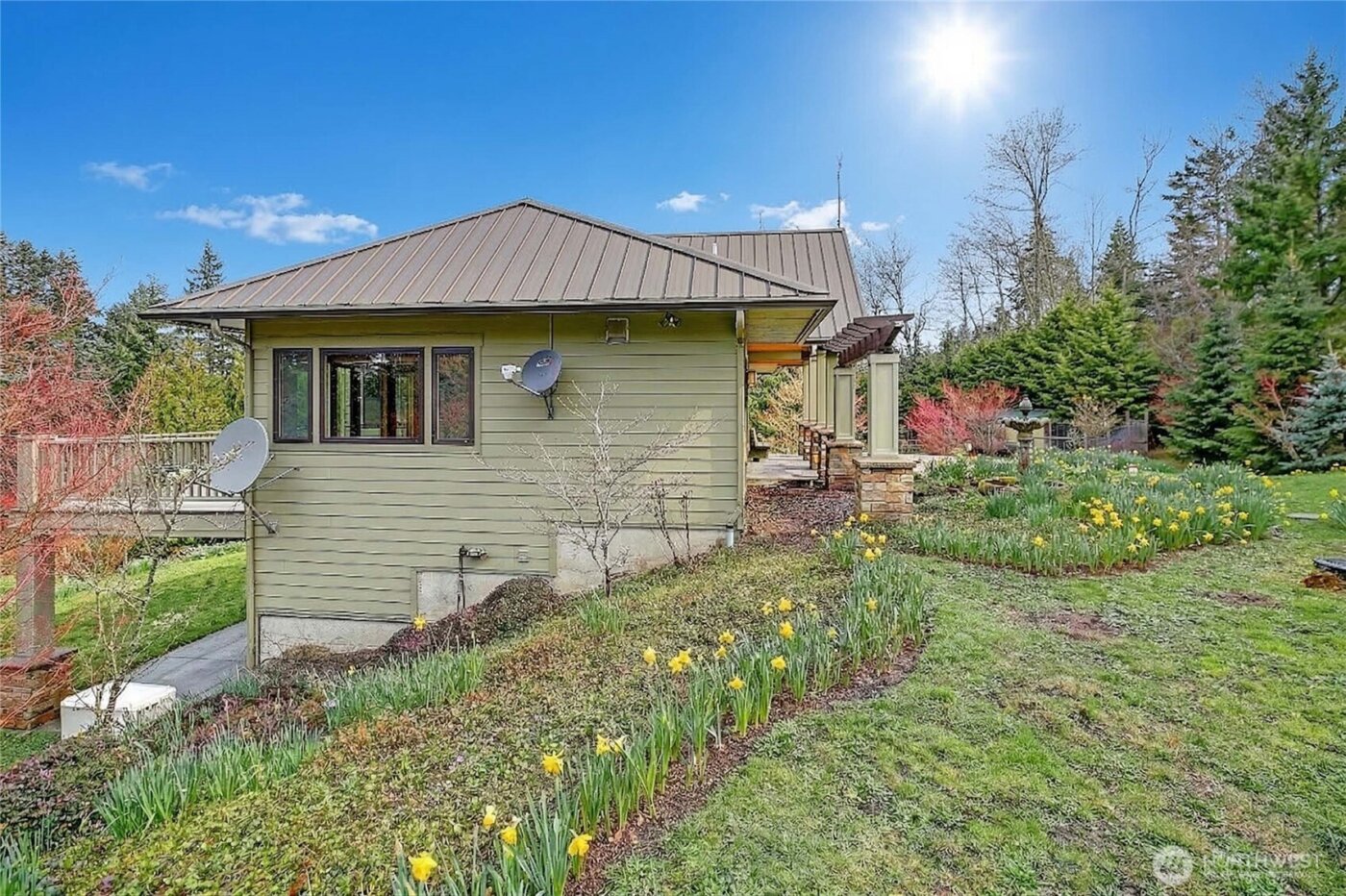 2165 Lowell Point Road , Camano Island, WA 98282