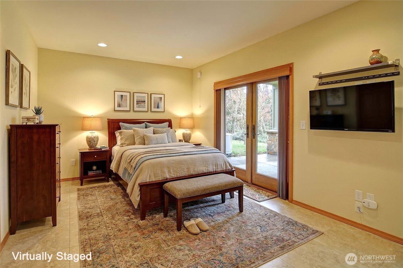 2165 Lowell Point Road , Camano Island, WA 98282