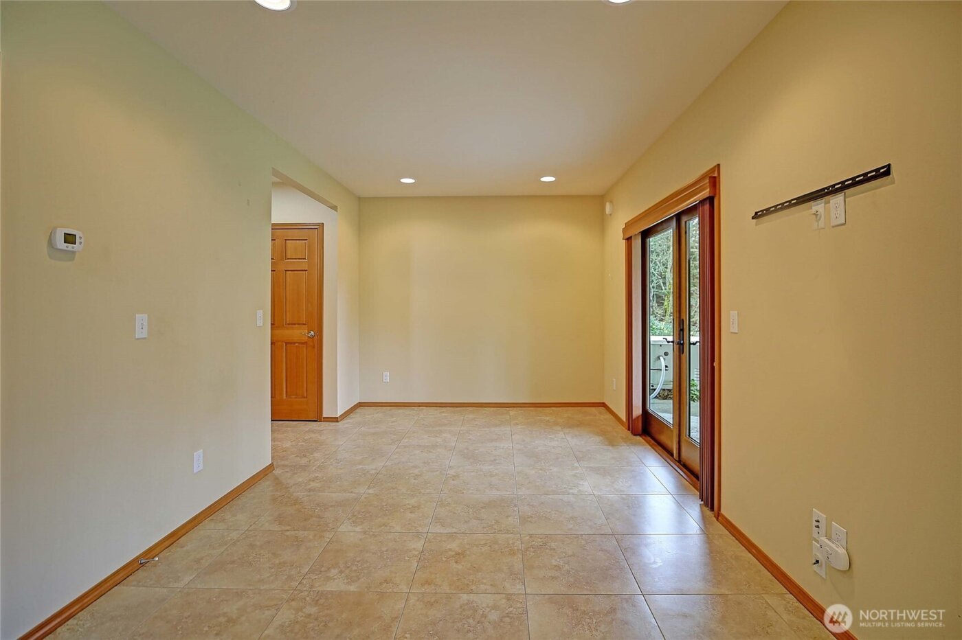 2165 Lowell Point Road , Camano Island, WA 98282