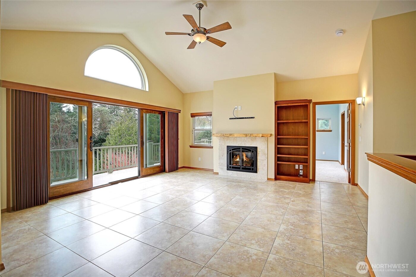 2165 Lowell Point Road , Camano Island, WA 98282