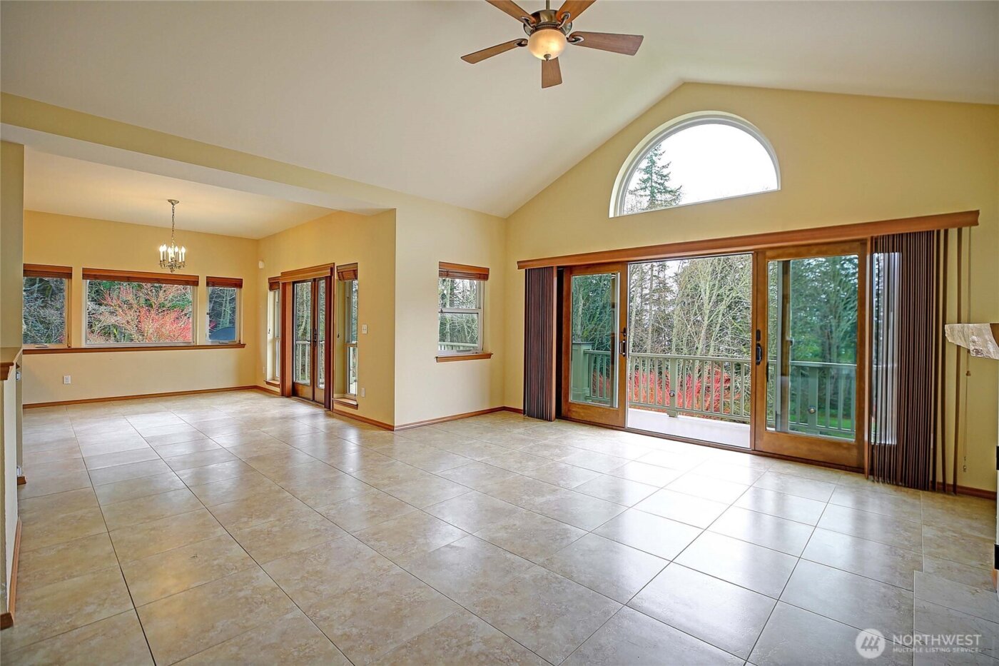 2165 Lowell Point Road , Camano Island, WA 98282