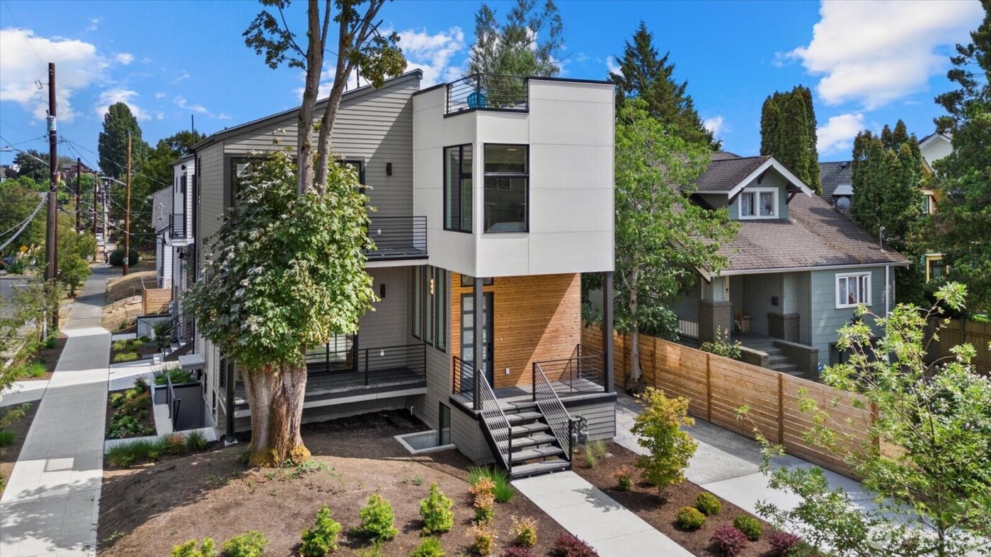 128 24th Avenue , Seattle, WA 98122