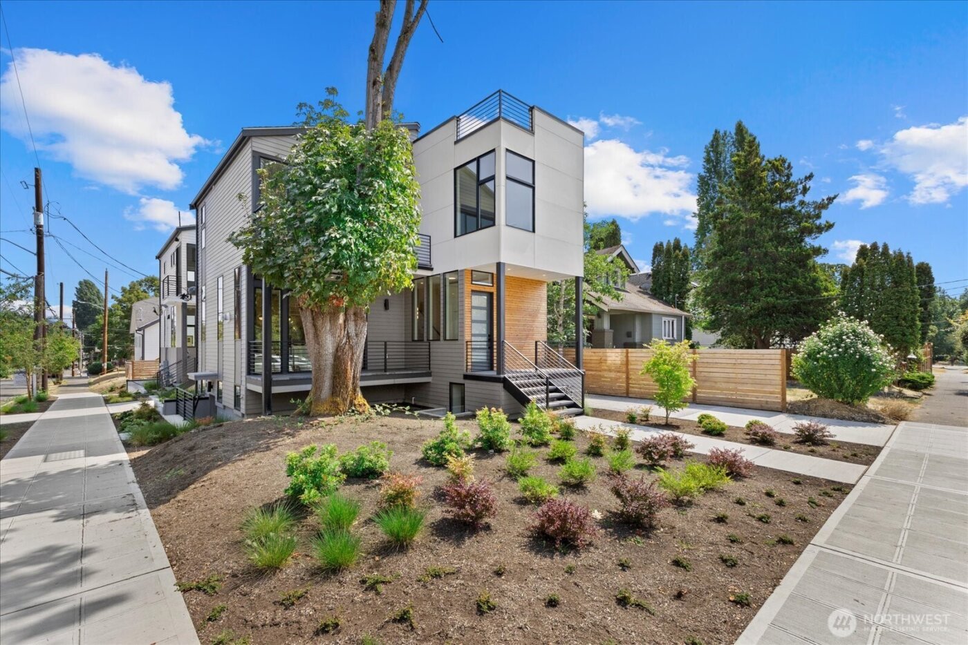 128 24th Avenue , Seattle, WA 98122