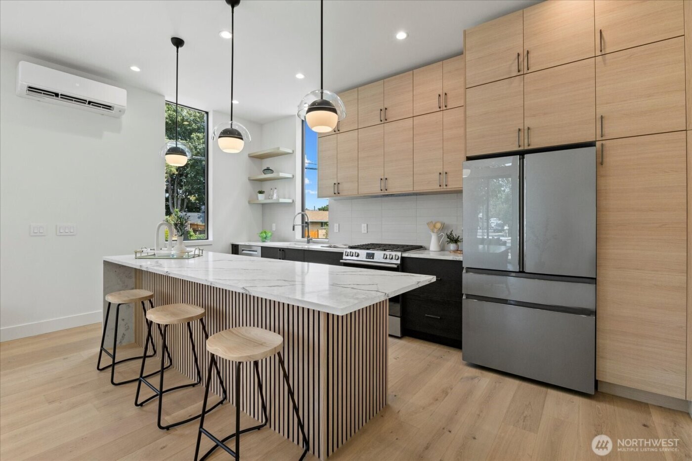 128 24th Avenue , Seattle, WA 98122