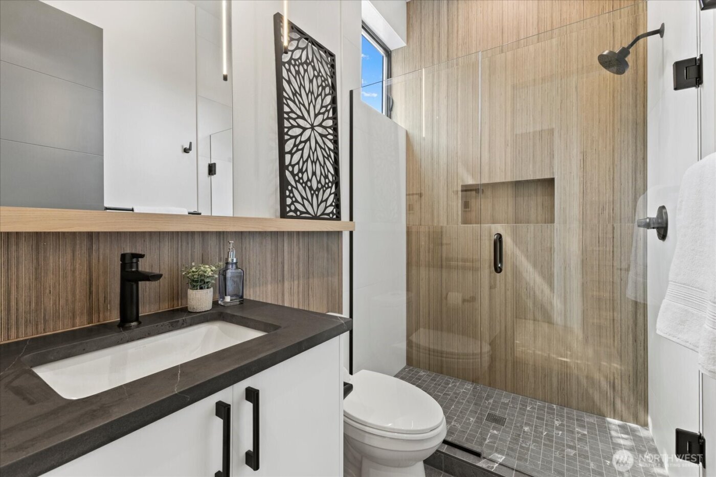 128 24th Avenue , Seattle, WA 98122