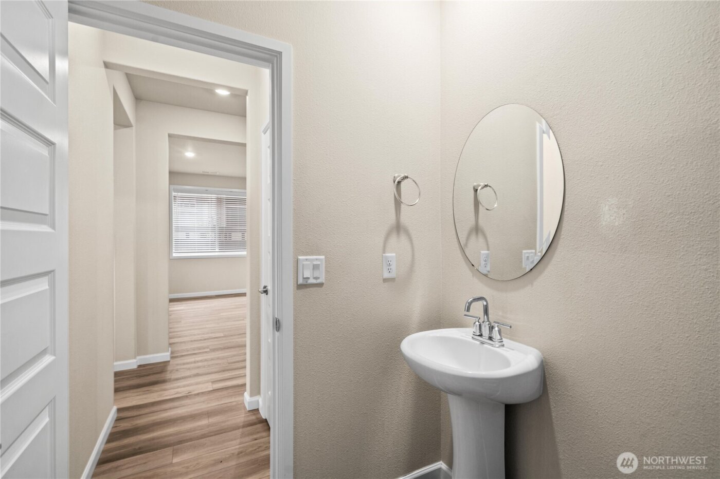 32709 Ash Avenue SE, Black Diamond, WA 98010