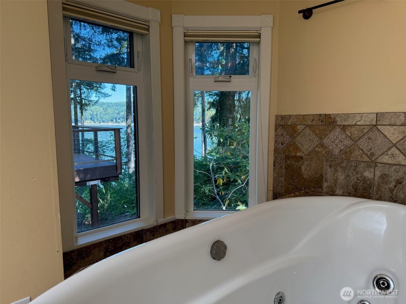 8036 Ellison Loop NW, Olympia, WA 98502