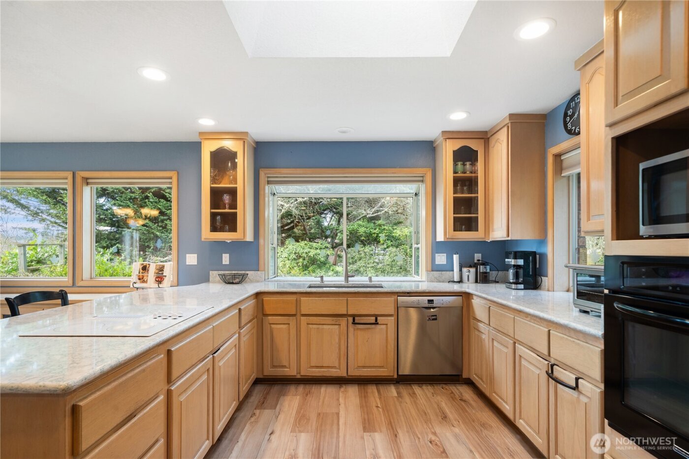 520 Grandview Drive , Sequim, WA 98382