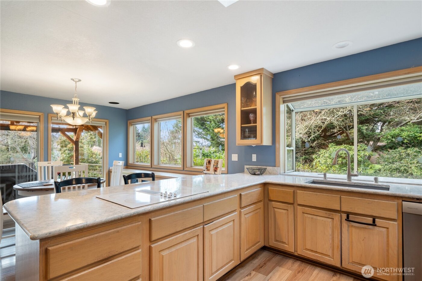 520 Grandview Drive , Sequim, WA 98382