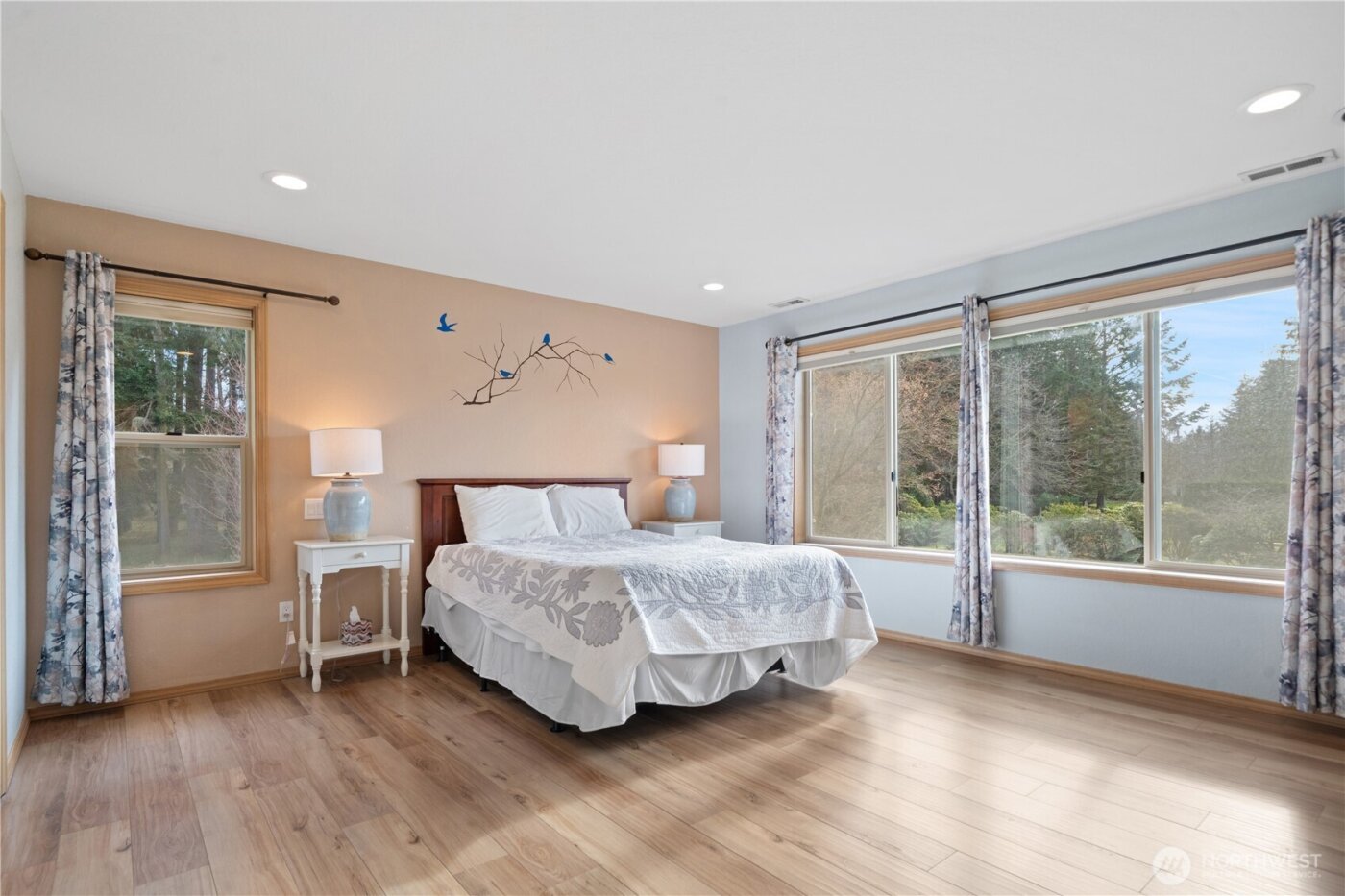 520 Grandview Drive , Sequim, WA 98382