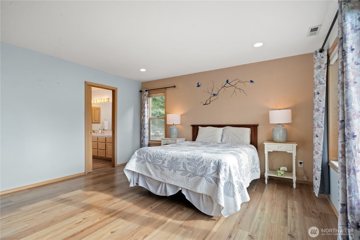 520 Grandview Drive , Sequim, WA 98382