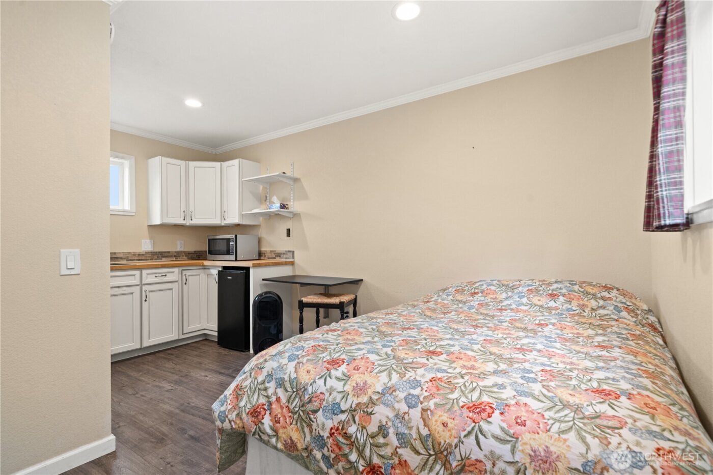 520 Grandview Drive , Sequim, WA 98382