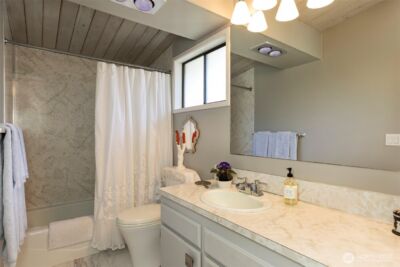 3510 W Commodore Way , Seattle, WA 98199 - Photo 16